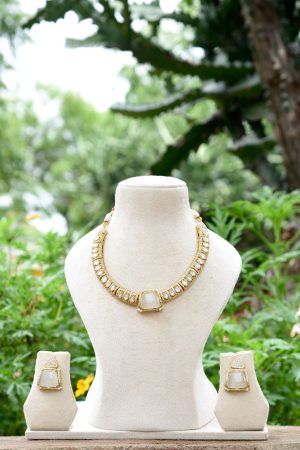 Women White Beauty Polki Necklace Set